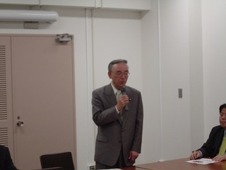 峰崎先生 08.6.9-議連第3回勉強会.jpg