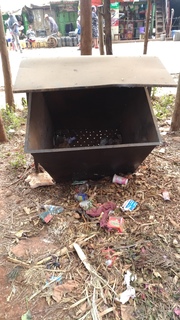 Garbage Box in Good Condition 02.jpg