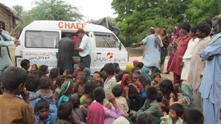pakistan-food-supplement-distribution-2013-03.jpg
